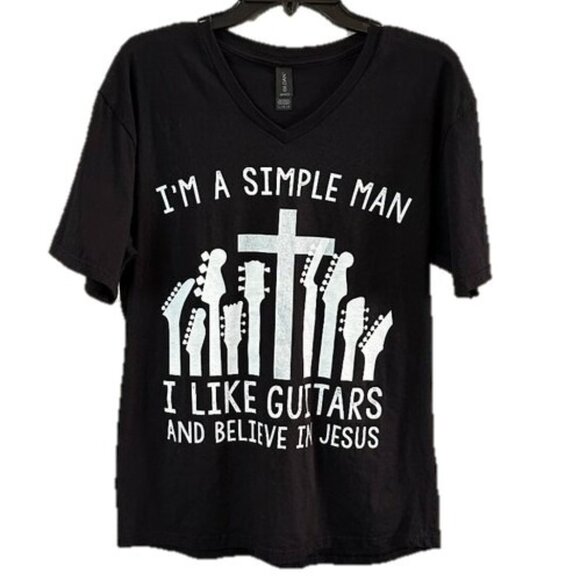 Gildan Other - I'M A SIMPLE MAN Graphic Tee